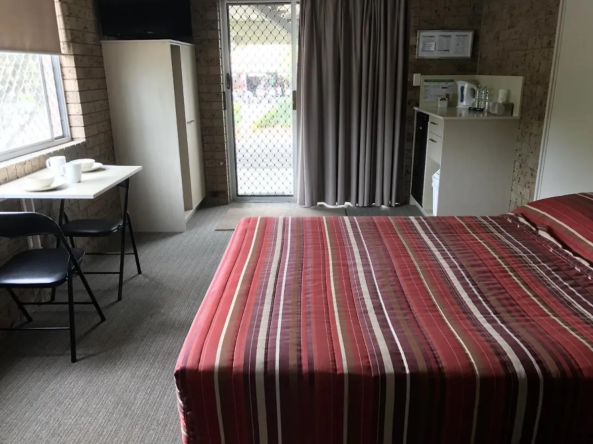 The Canungra Motel 0*,  Australia